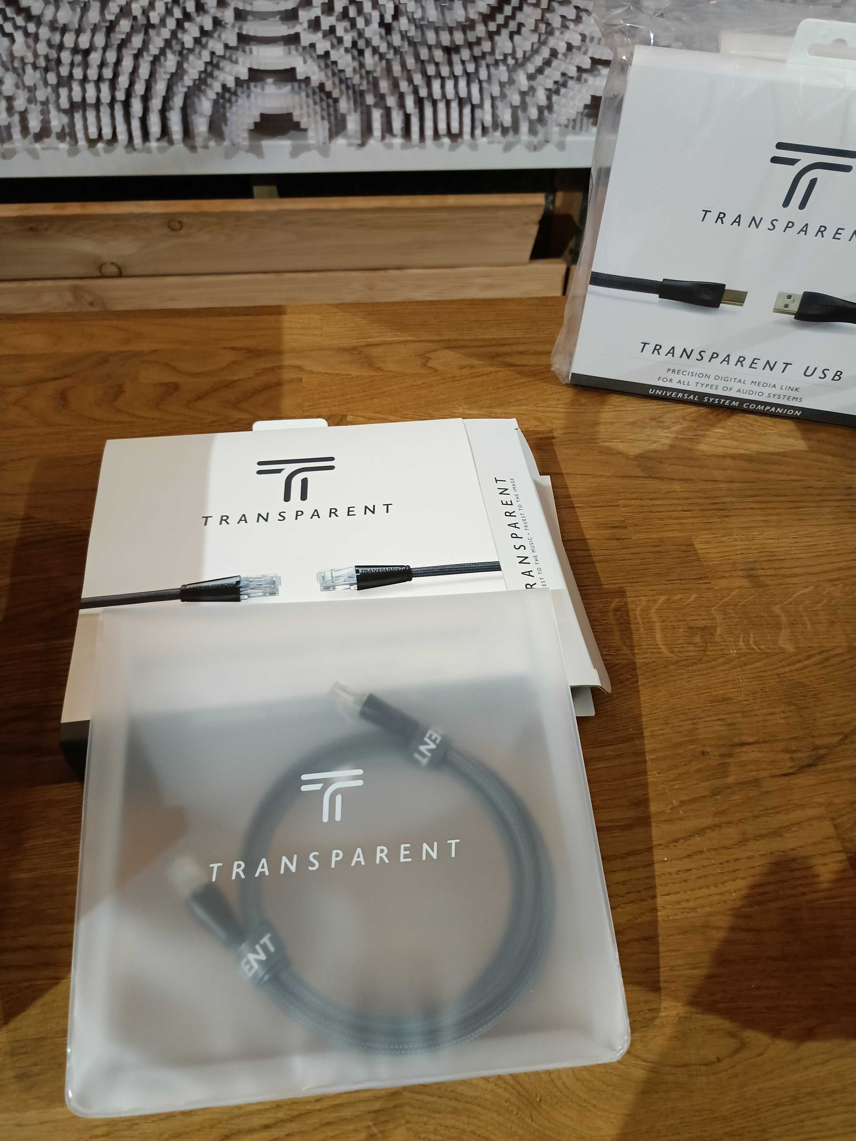 Transparent Ethernet kabel cyfrowy