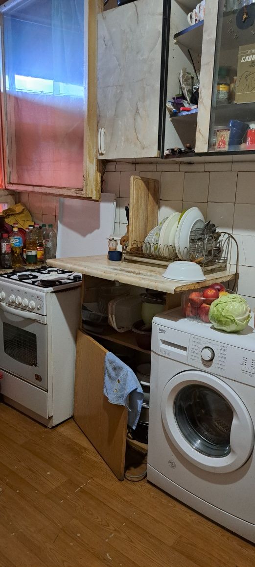 Здається кімната З КОМУНАЛЬНИМИ ПОСЛУГАМИ по вул. Б. Хмельницького, 39