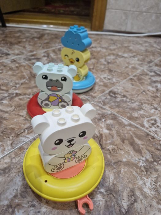 Конструктор LEGO DUPLO My First Веселе купання: Плаваючий потяг