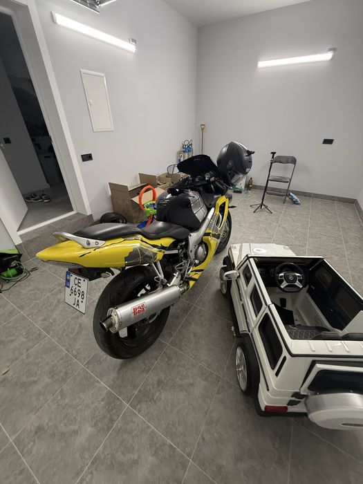 Honda cbr600 f4 2000 рік