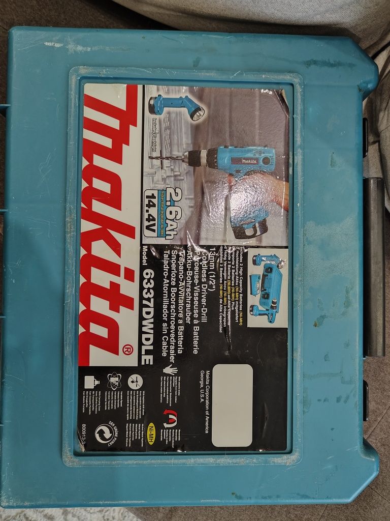 Шуруповерт Makita 6337dwdle з ліхтарем, 2 акумуляторами і зарядним