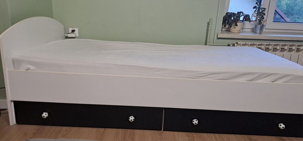 Łóżko dziecięce młodzieżowe  90x200 + materac spręzynowy