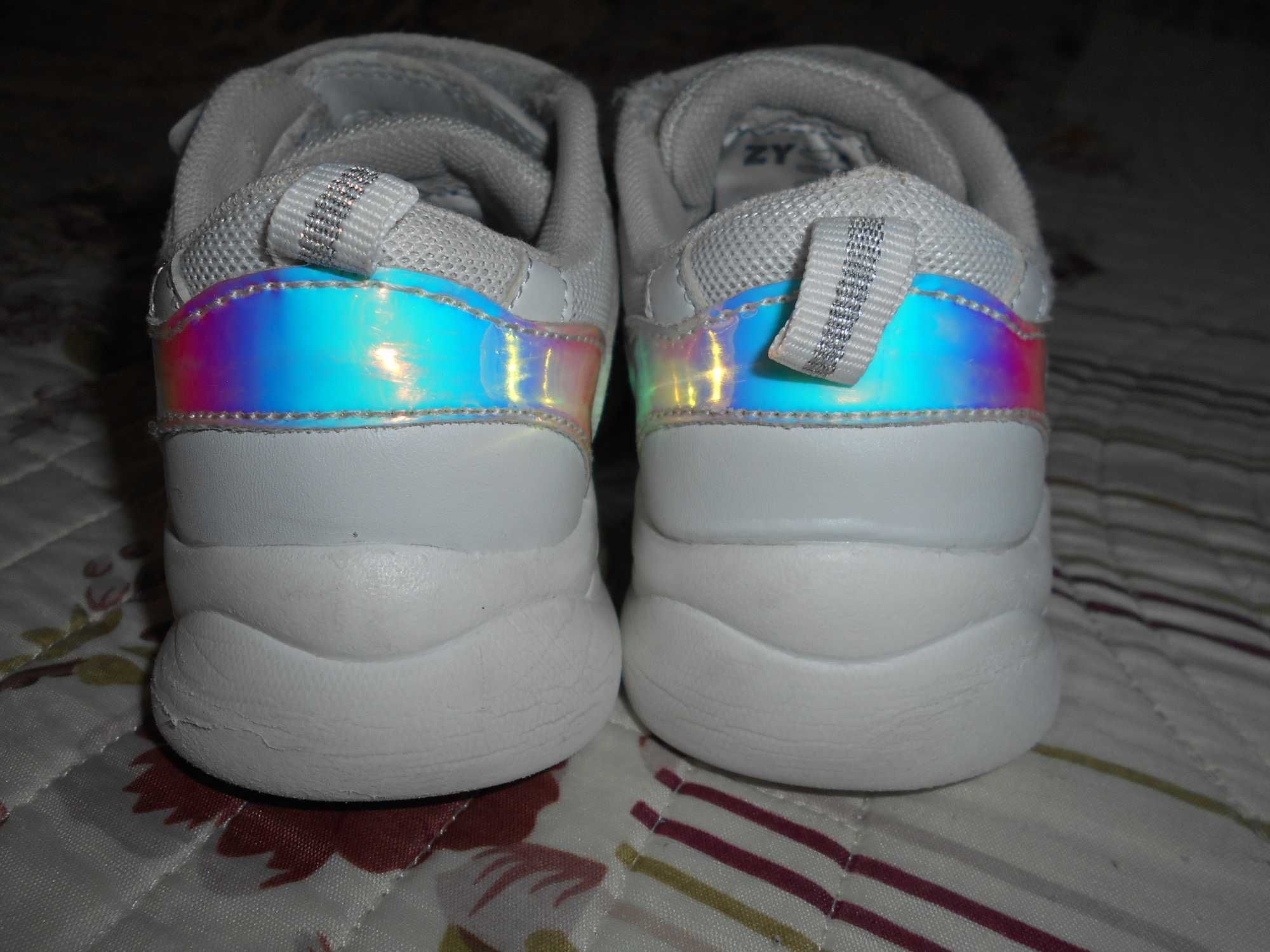 Tenis/ Sapatilhas Zippy 26, ultra leves, brancos