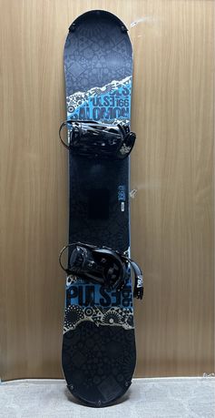 Deska snowboard Salomon z wiazaniami i butami