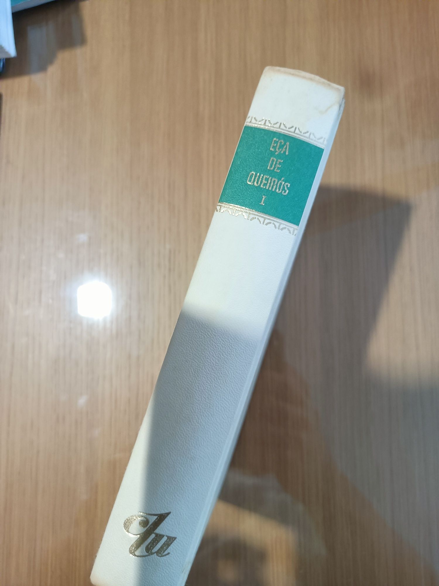 Vendo livro O Crime do padre Amaro