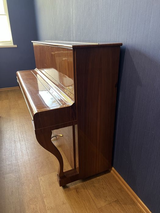 Фортепиано Легница Leggnica пианино