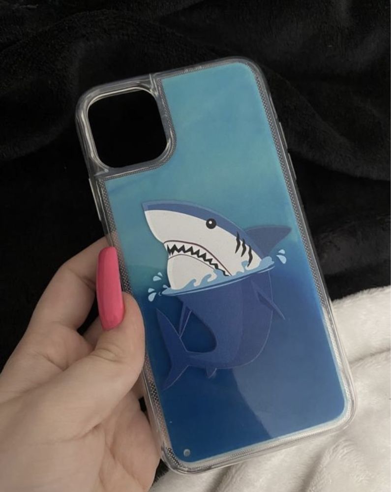 Чехол на iphone 11 с акулой
