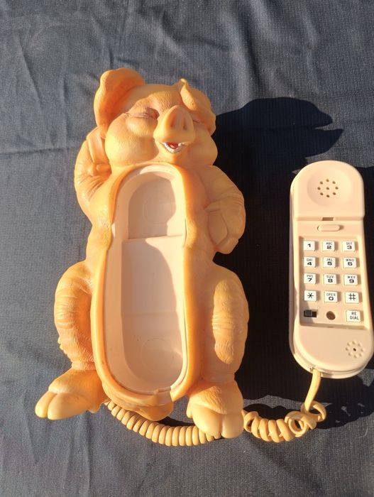 Aparat telefoniczny świnka