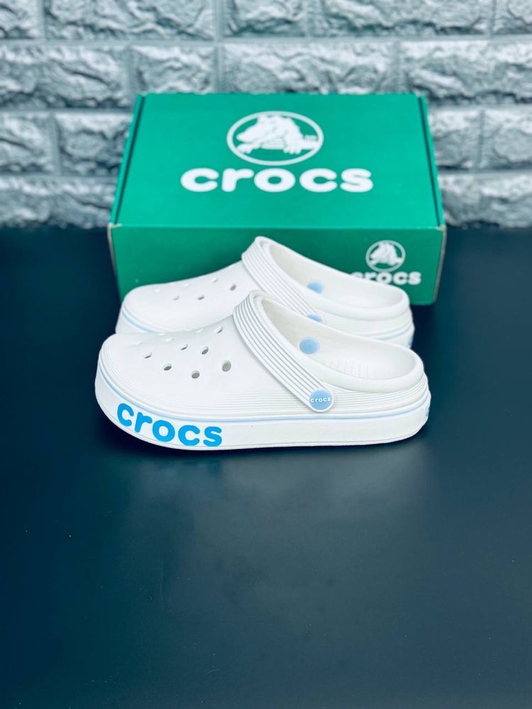 Шлепанцы Crocs 2024 женские Белые пляжные шлепки тапочки кроксы сабо