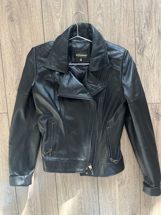 Шкіряна куртка жіноча