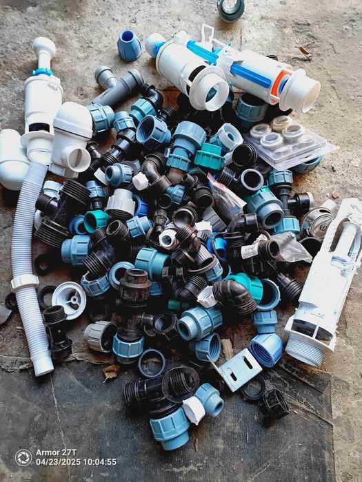 Сантехника,фурнитура,углы,