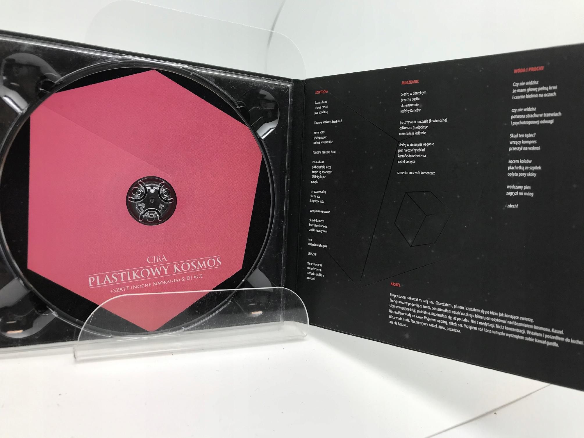 cd - cira - plastikowy kosmos