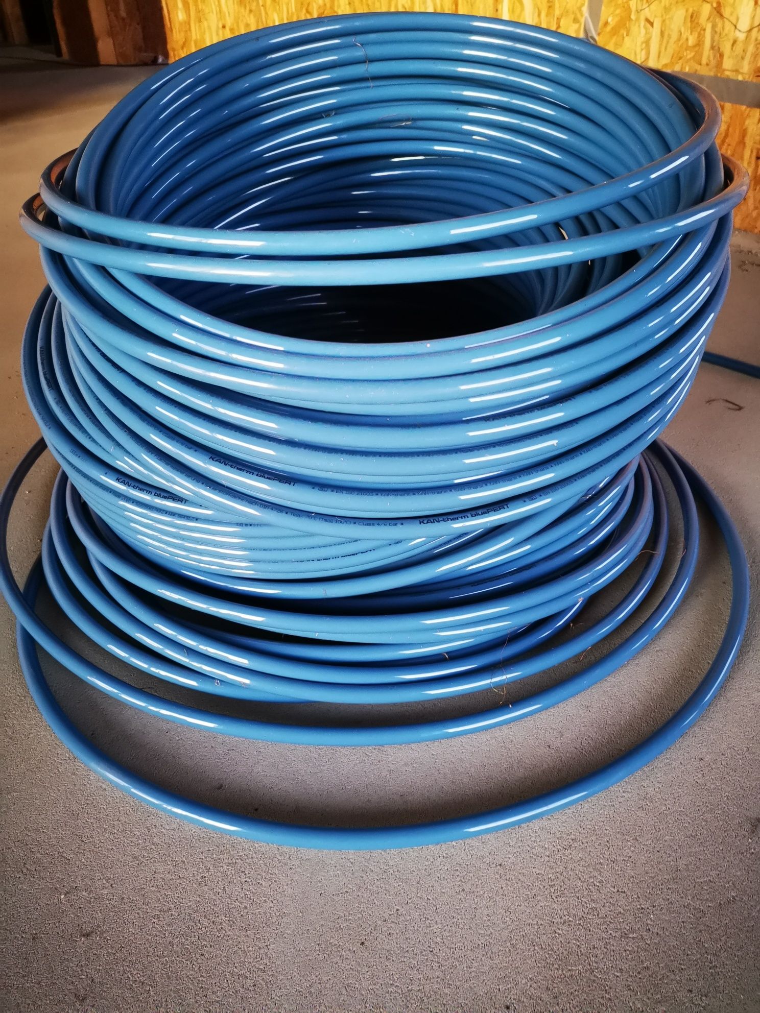 KAN-THERM RURA PE-RT 16x2,0 BLUE FLOOR PEX ogrzewanie podłogowe