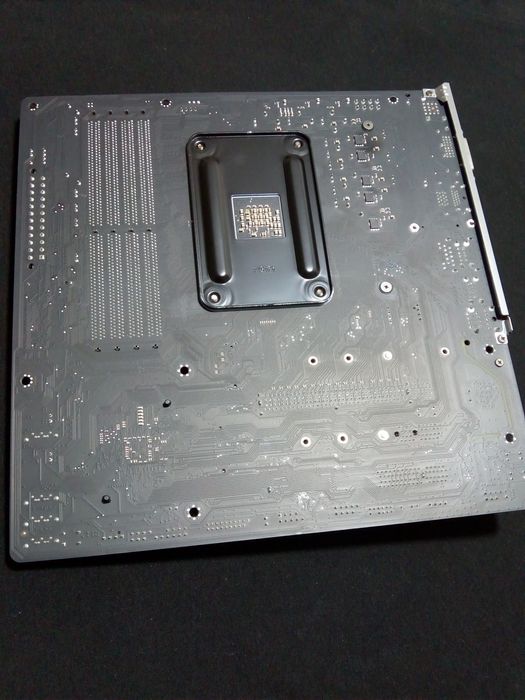 Gigabyte B550M AURUS ELITE новый