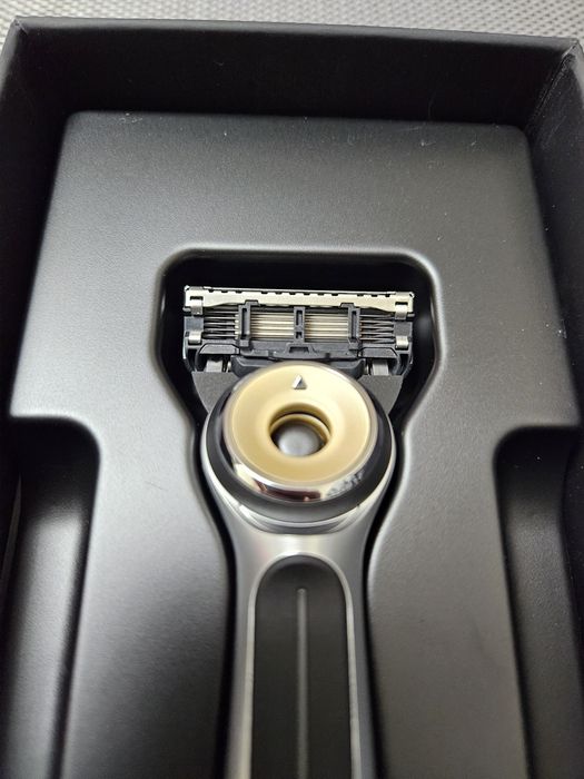 Станок бритва Gillette Labs heated razor