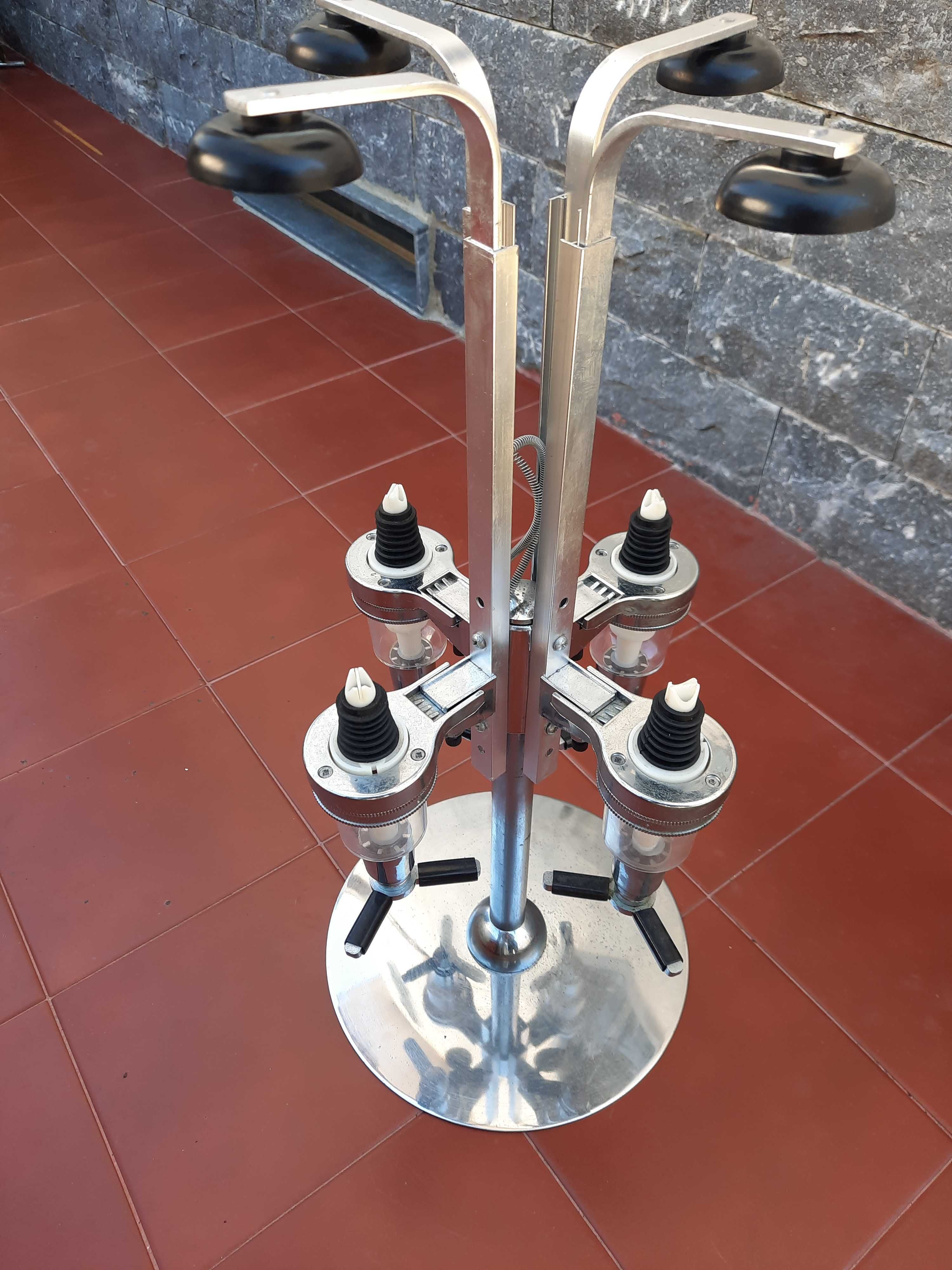 DOSEADOR DE BEBIDAS Espirituosas de 4 Garrafas (Como Novo)