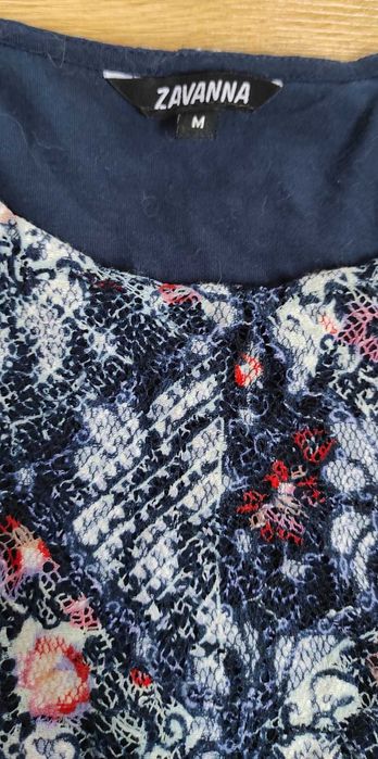 Bluzka w kwiaty firmy Zavanna