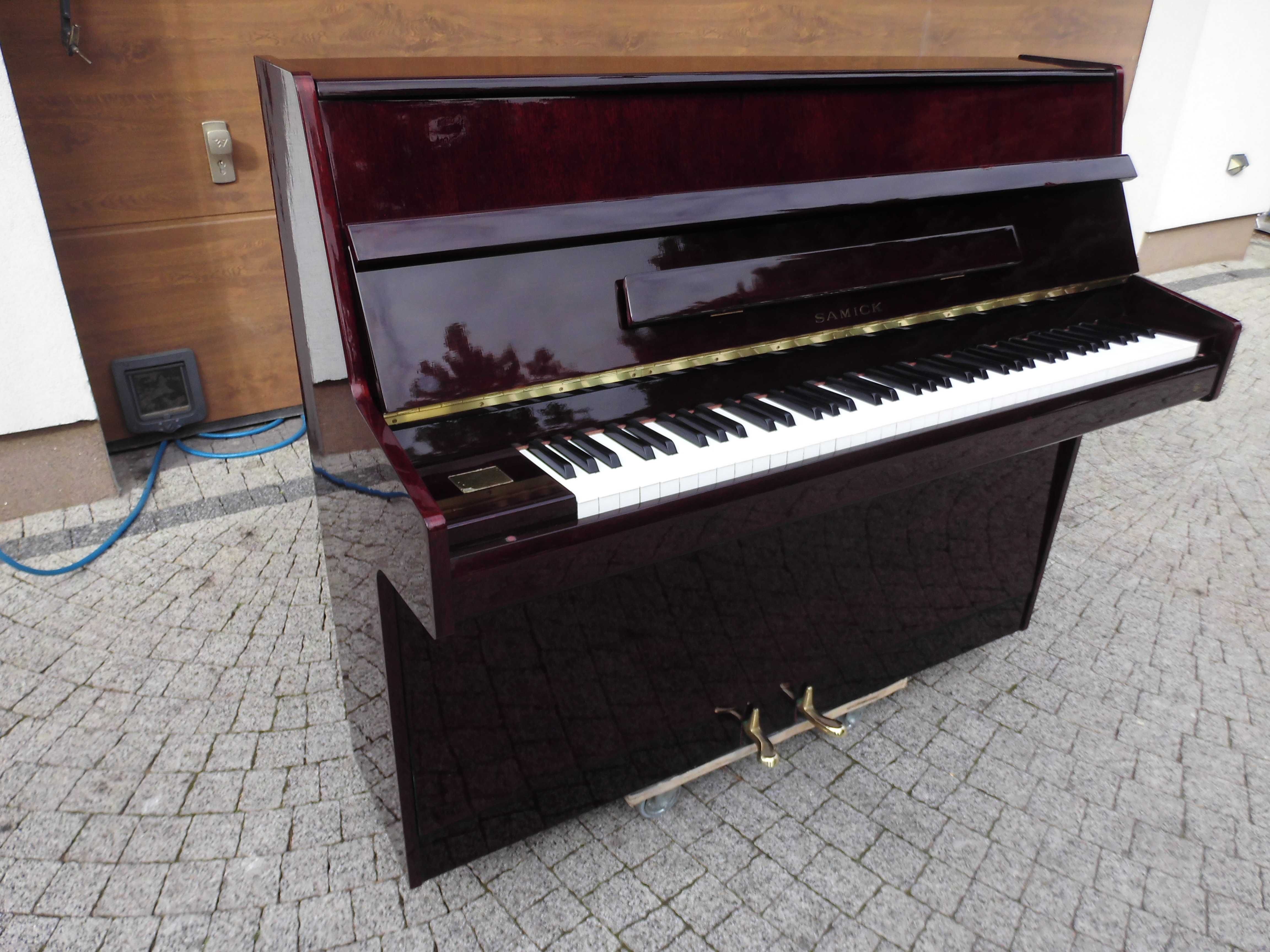 Pianino lata 90 Samick 120 cm szerokości ciemna wiśnia na gotowo