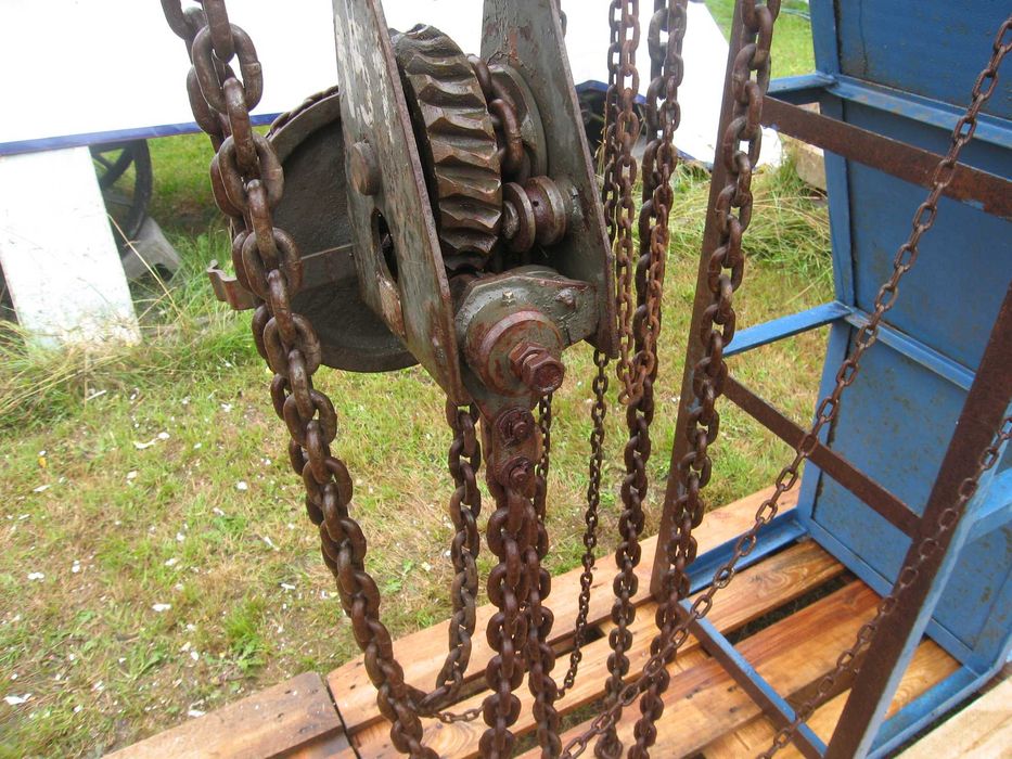 Wciąg łańcuchowy sprzedam.