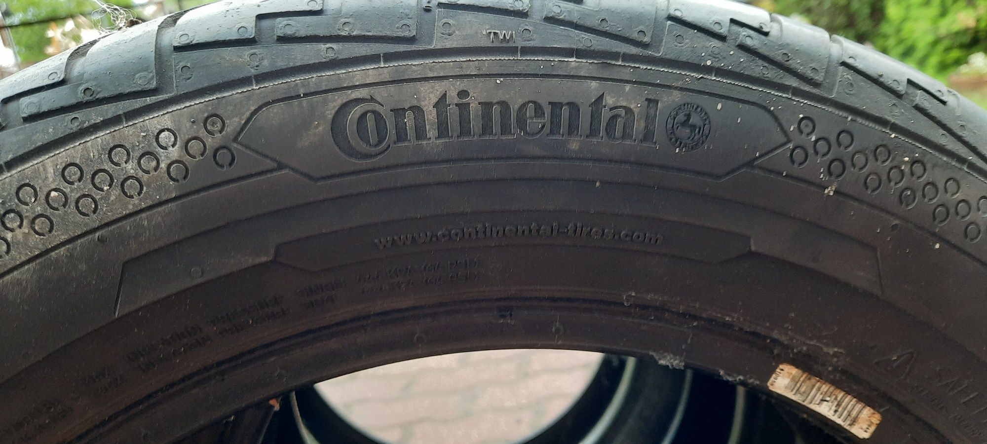 Opony letnie Continental 195/60 R16c