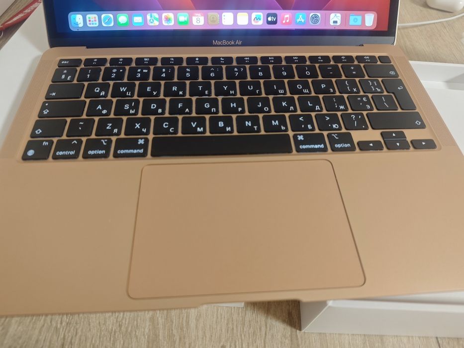 Macbook air m1 8/256