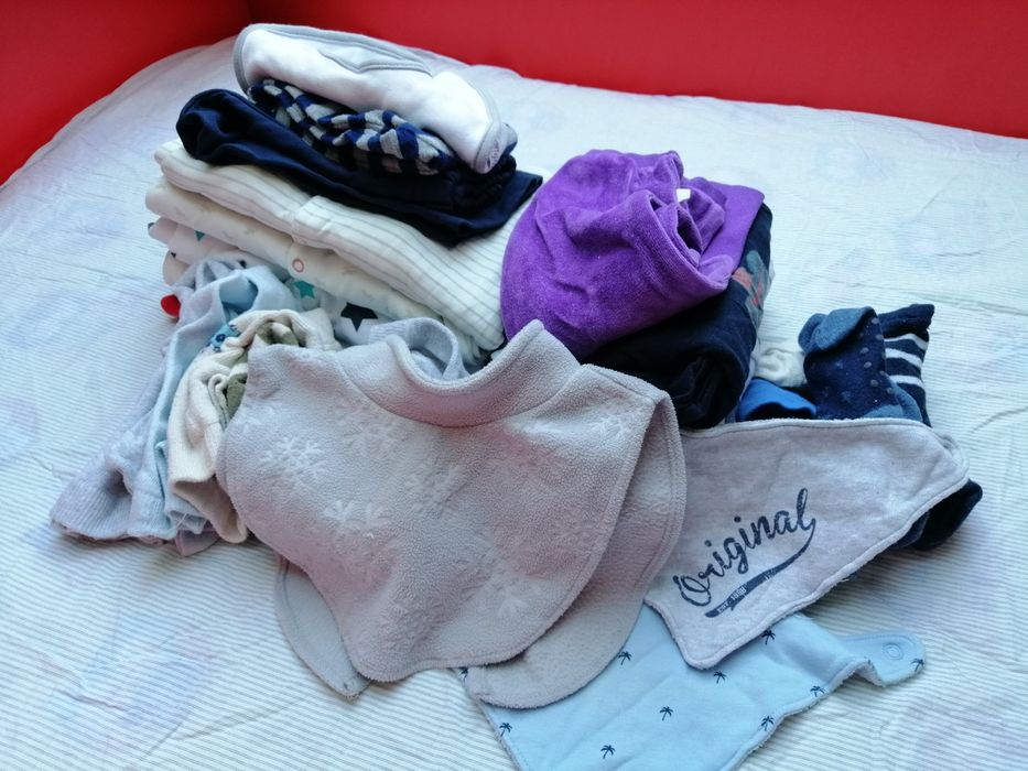 Ubranka dla niemowlaka 38 sztuk rozm 74-80