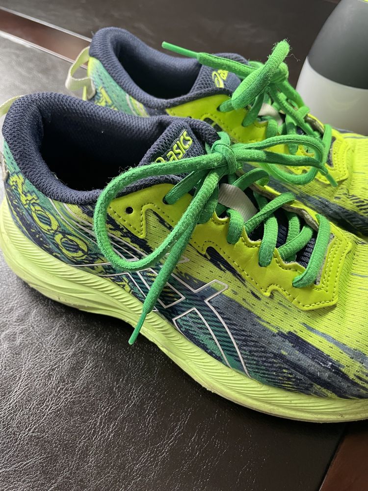 Кросвки Asics 37