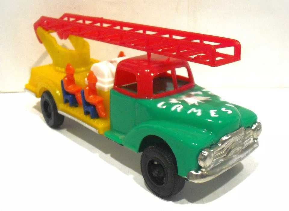 Camião antigo dos bombeiros da PEPE