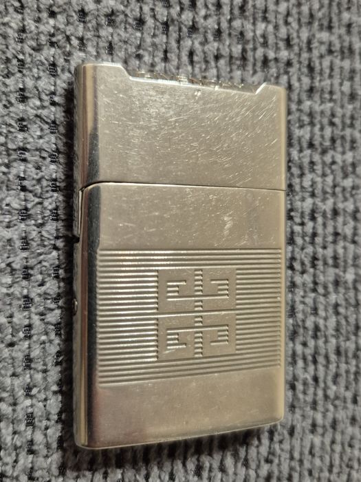 Запальничка givenchy GV 3300