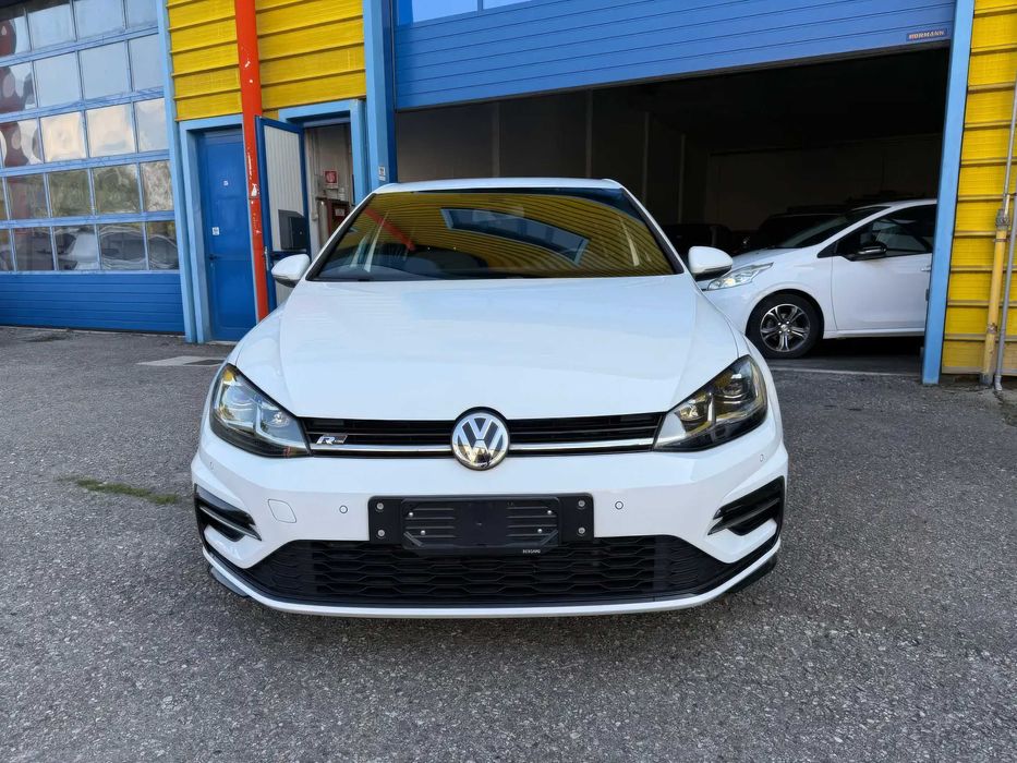 Volkswagen Golf      2018