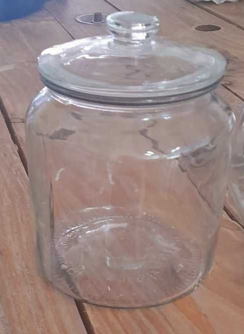 Frascos de Vidro Usados para Venda – Ótima Oportunidade!