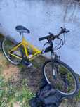 4 Bicicletas enferrujadas