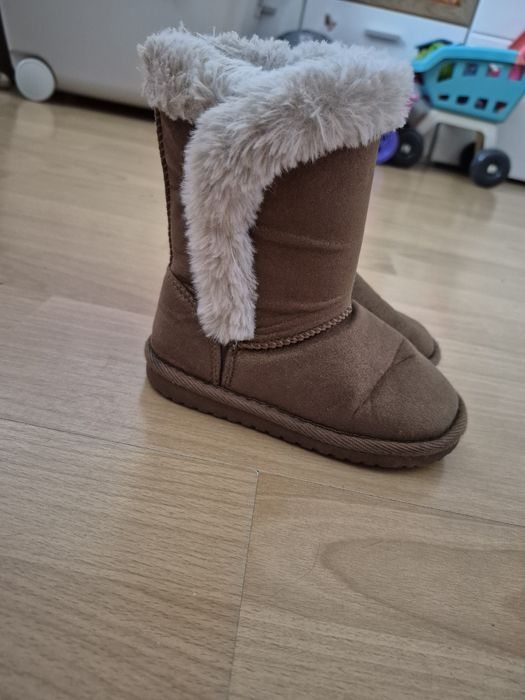 Zestaw butów dla dziewczynki, rozmiar 25