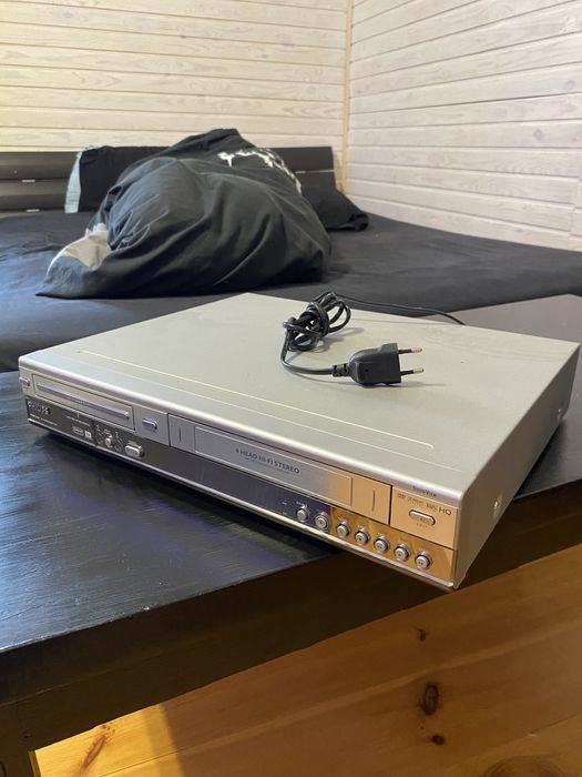 Dvd плеєр philips DVDR3320V
