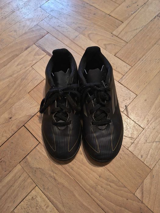 Buty piłkarskie Adidas roz.33
