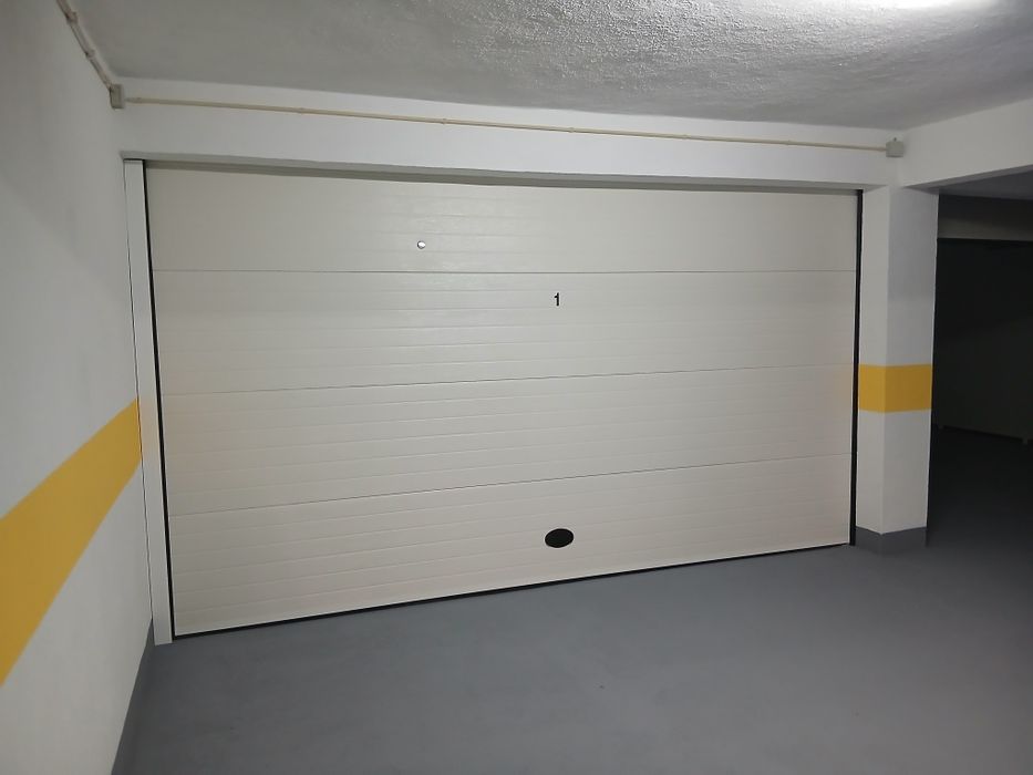 Aluga-se garagem - Fogueteiro - Seixal