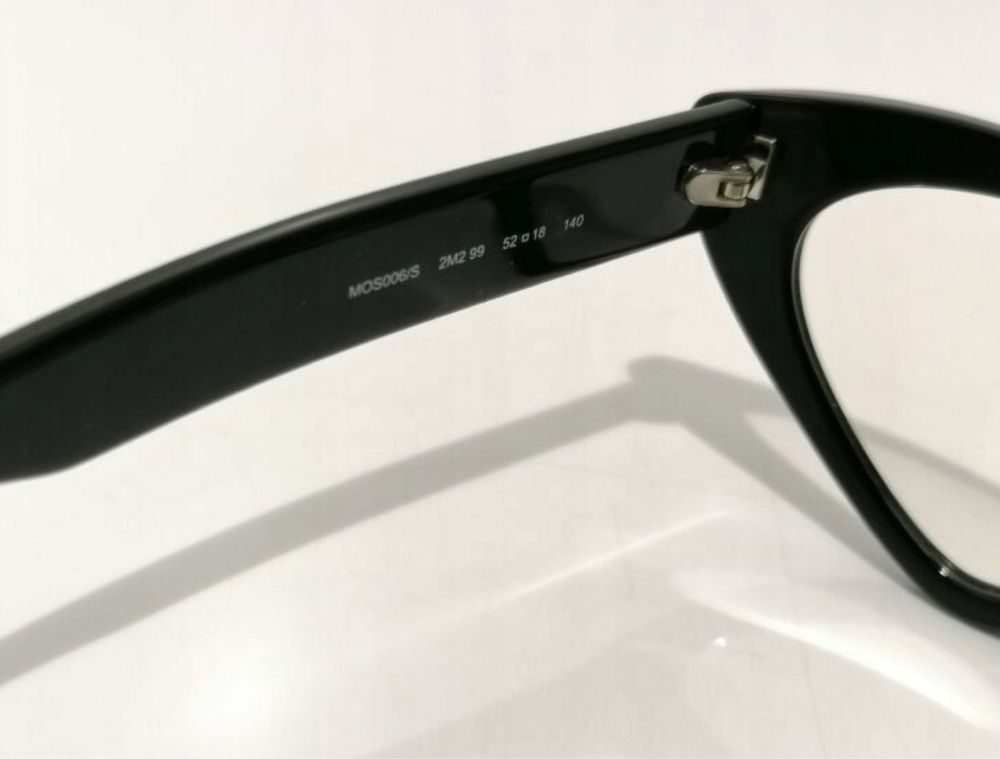 Moschino oprawki korekcyjne okulary