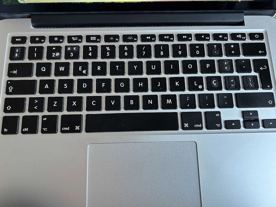 Macbook Pro 13" Sequoia - 2.6gh i5, ssd 500gb, 8gb Ram