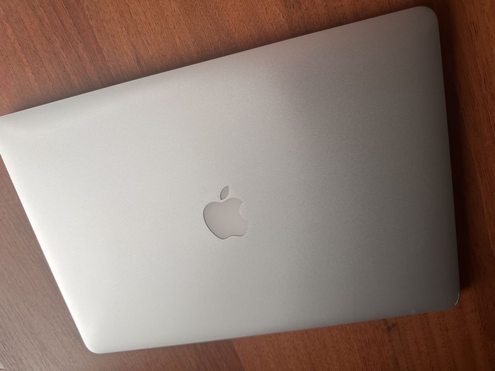 Apple MacBook Pro A1398 Retina