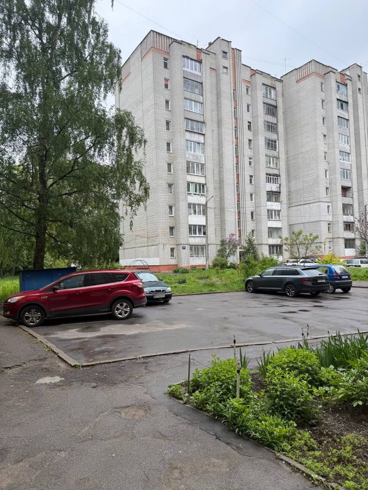 Продаж 3 кімнатної квартири по вул. Шафарика
