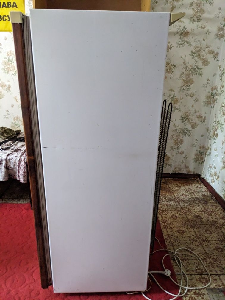 Продам холодильник SNAIGA