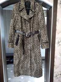 Жіноче пальто весняно-осінне розмір 48