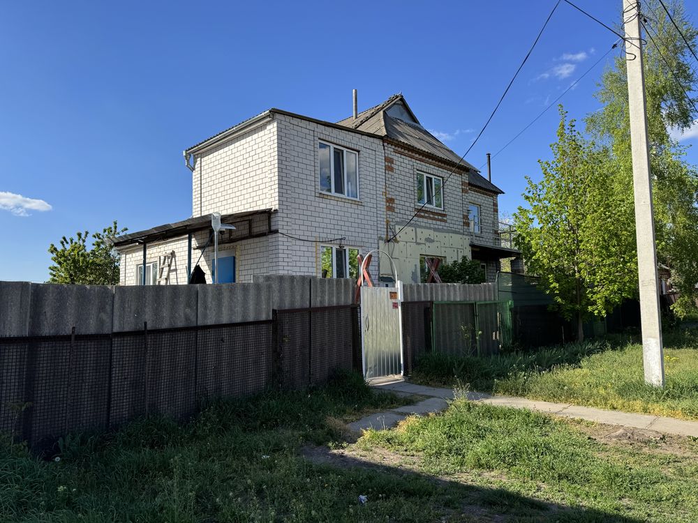 Продам дом, удобно как для жизни так и для бизнеса, район 4 школы