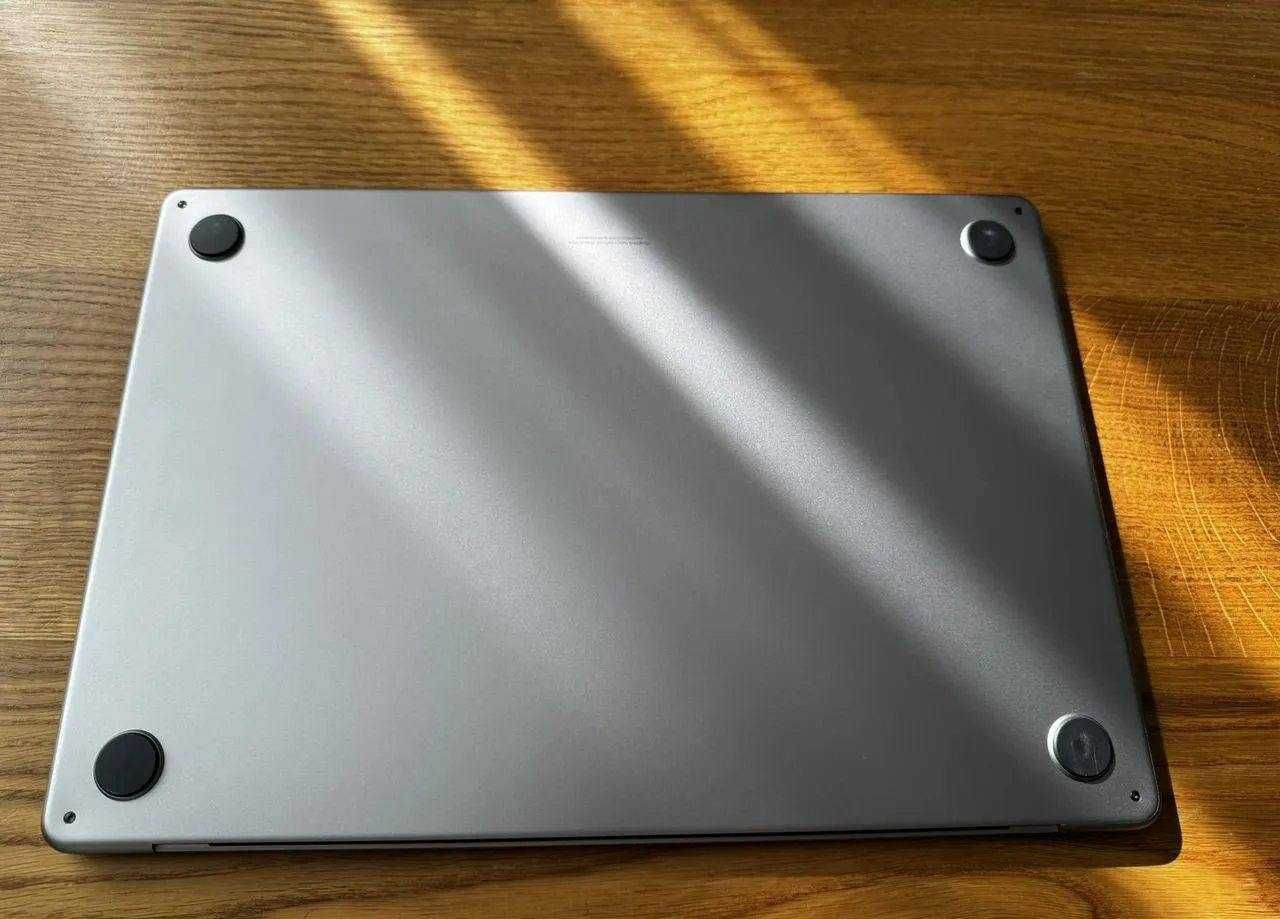 Apple macbook air 15 m3 8gb 512 gb