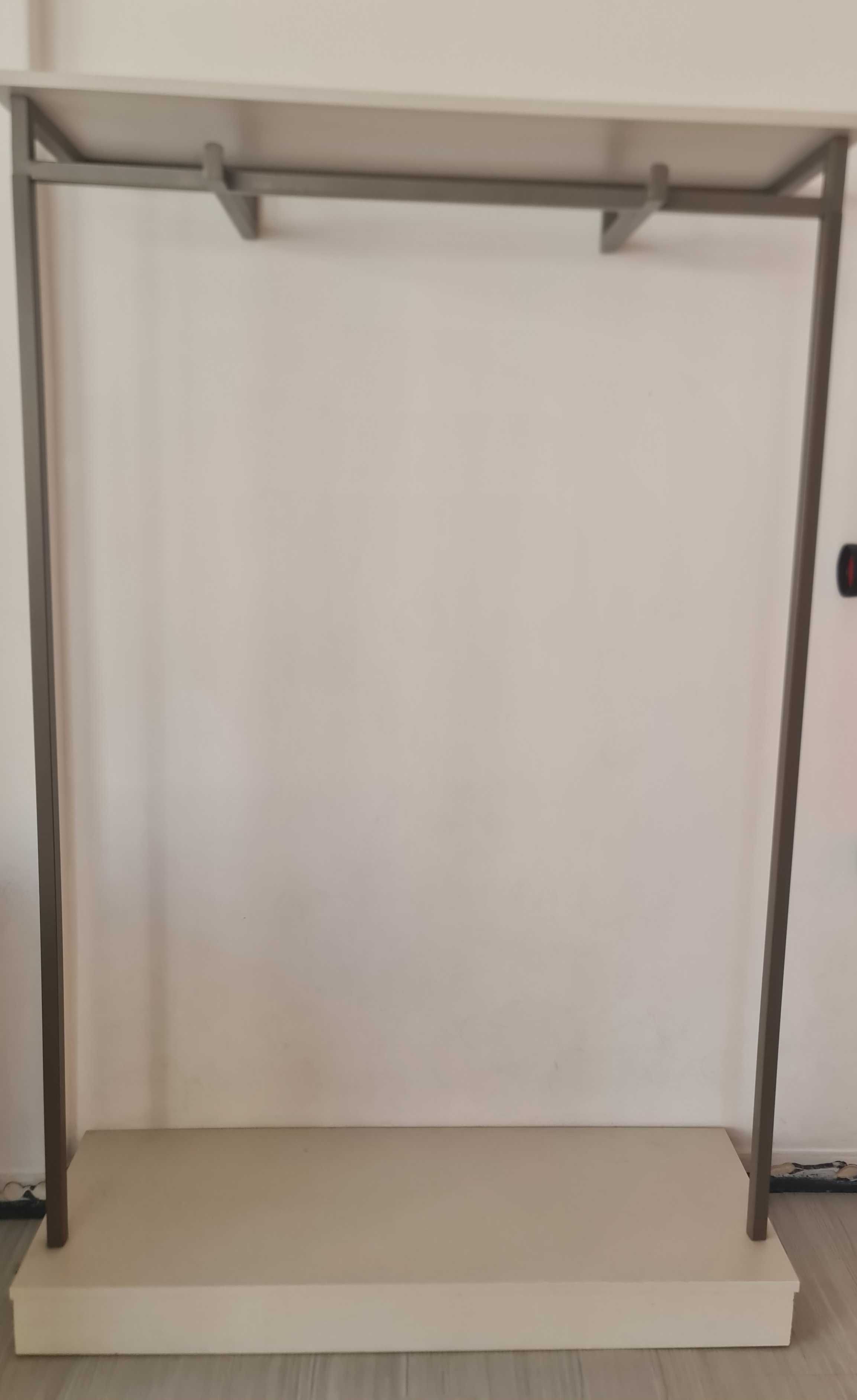 Expositores de loja de roupa