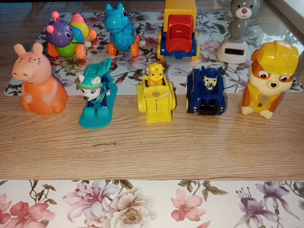 Figurki rozne, psi patrol, superwings