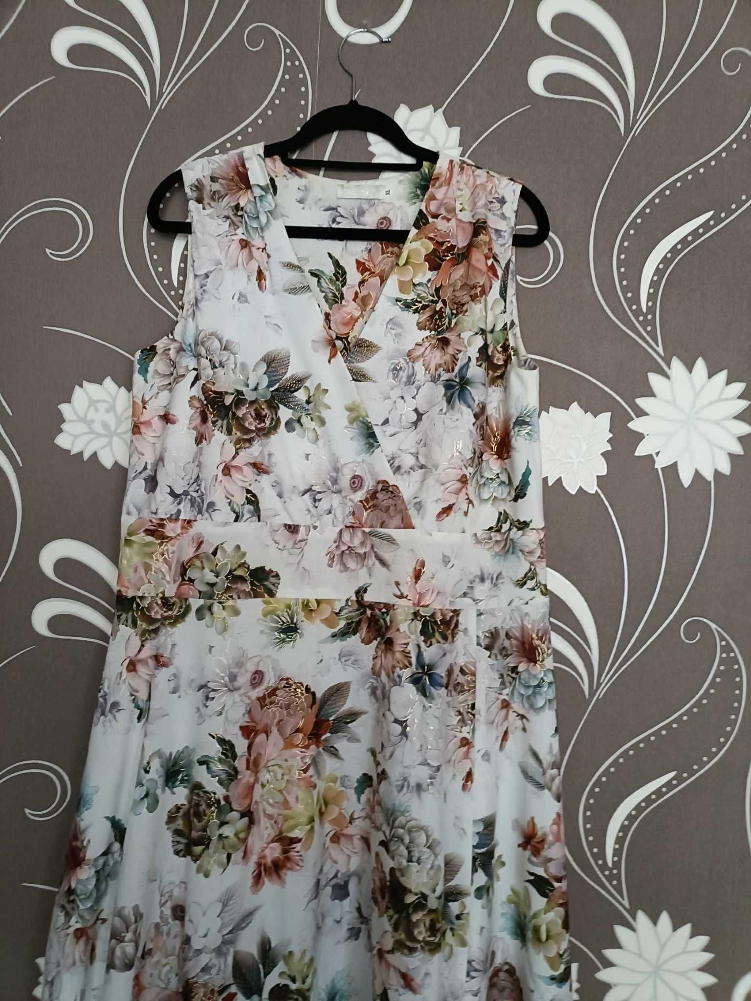 Długa suknia Elizabeth Collection