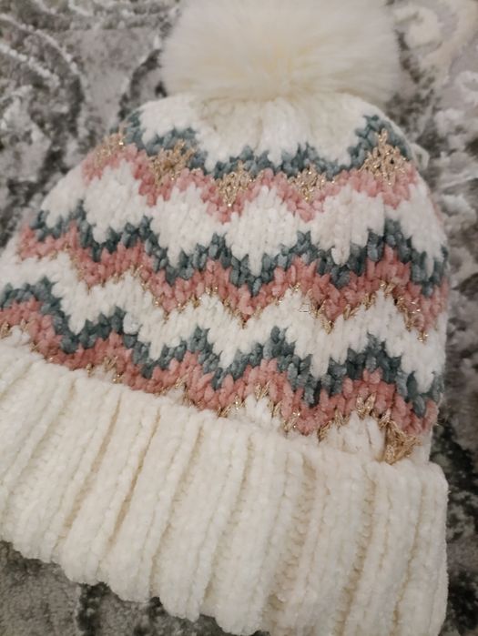 Теплі шапки на 1 рік, на дівчинку