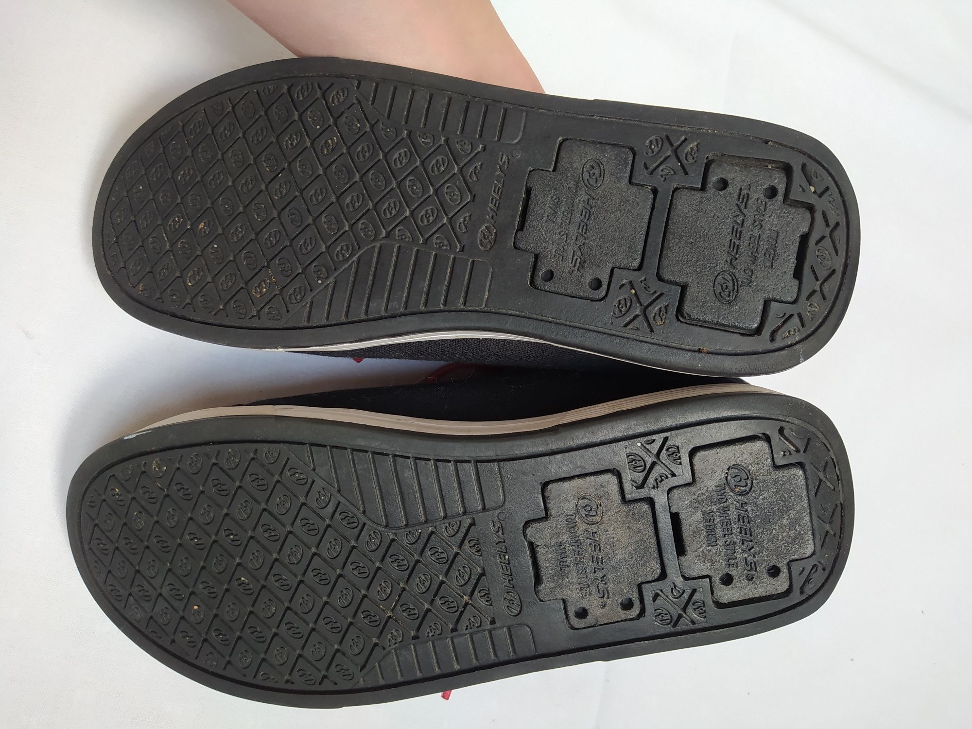 Buty tenisówki na kółka Heelys 34