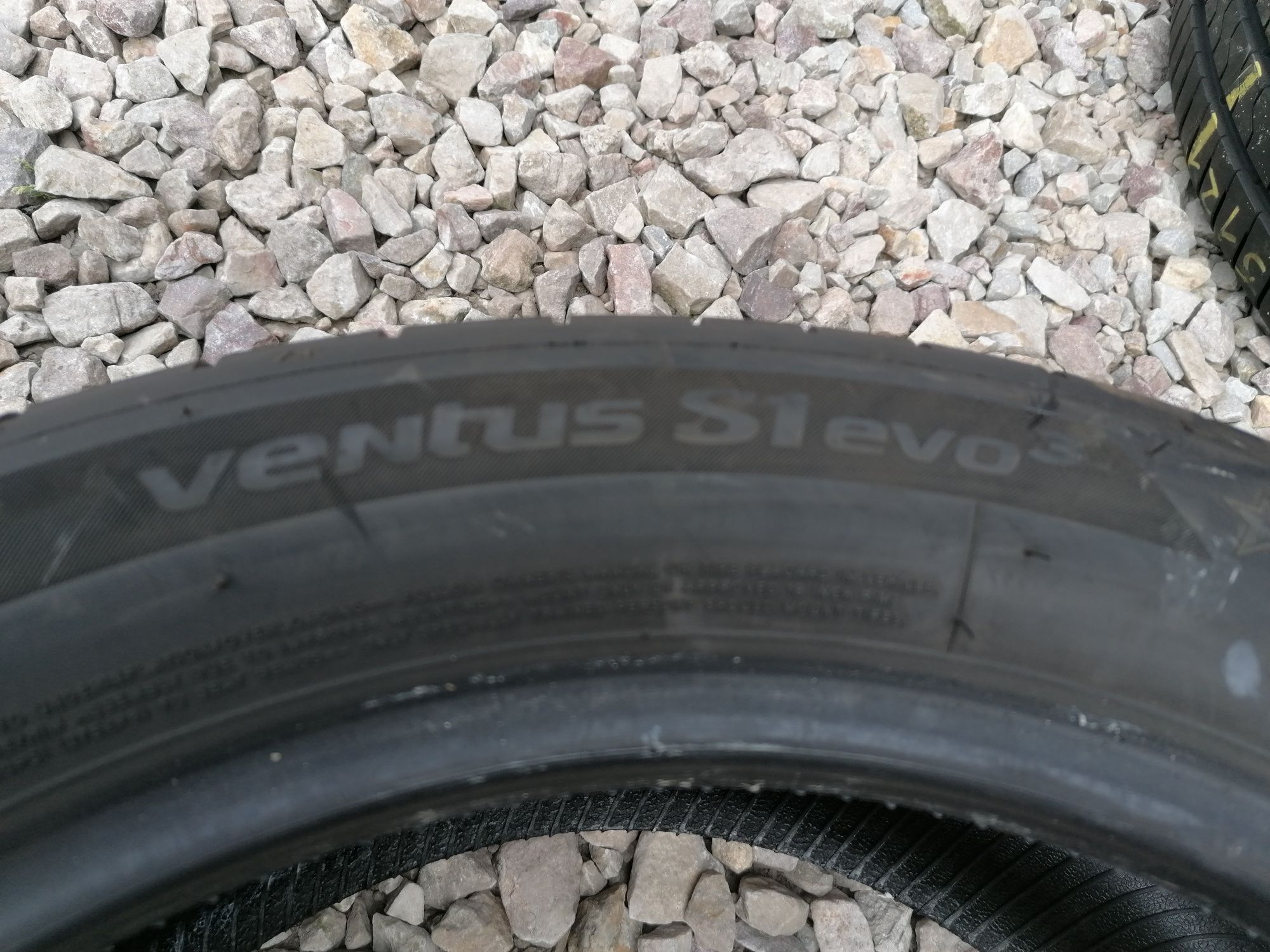 245/45/18 Hankook 2024 rok